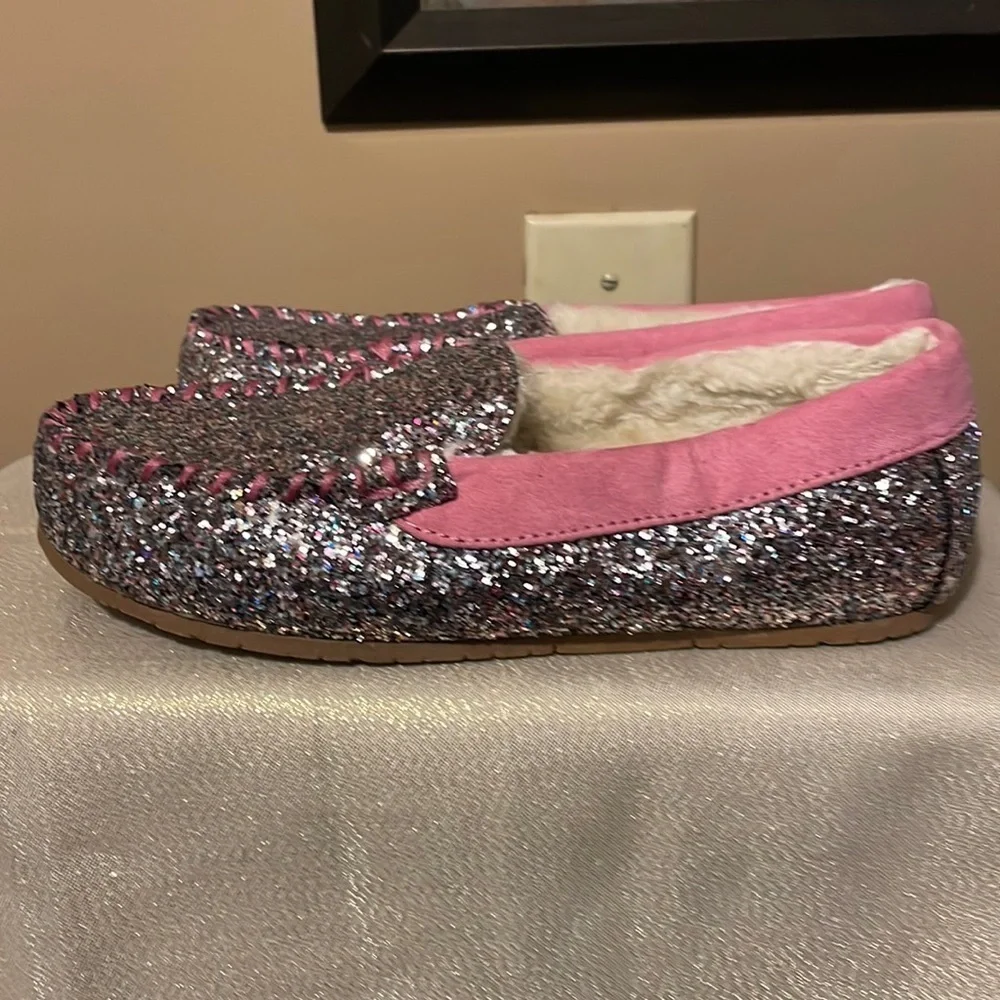 Land’s End Slippers, big kids size 4